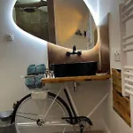 Le Marechal Duplex - Avec Jacuzzi - Hyper Centre Apartment *