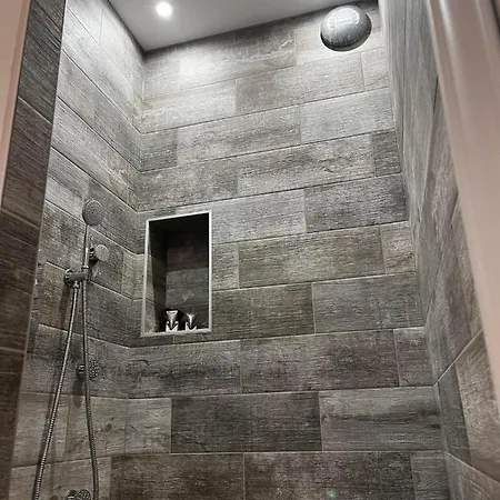 Le Marechal Duplex - Avec Jacuzzi - Hyper Centre Apartment