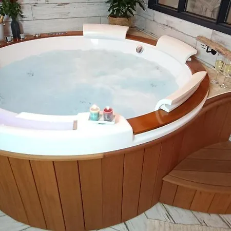 Le Marechal Duplex - Avec Jacuzzi - Hyper Centre Apartment Caen